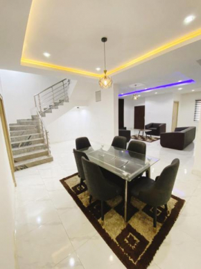 MerryWay Apartments